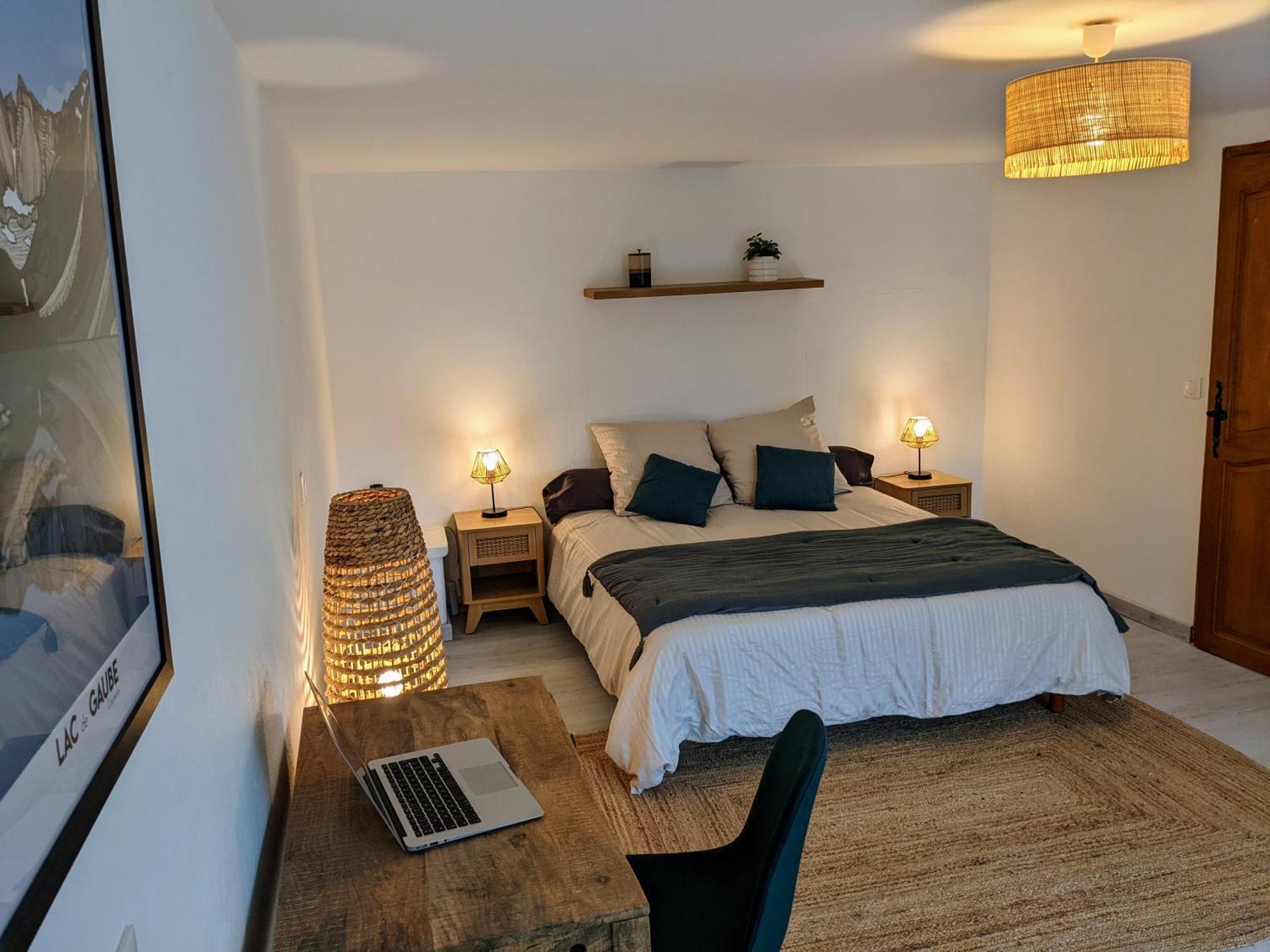 La Bigourdane Grand Gite Confortable & Spa Campan Exterior photo