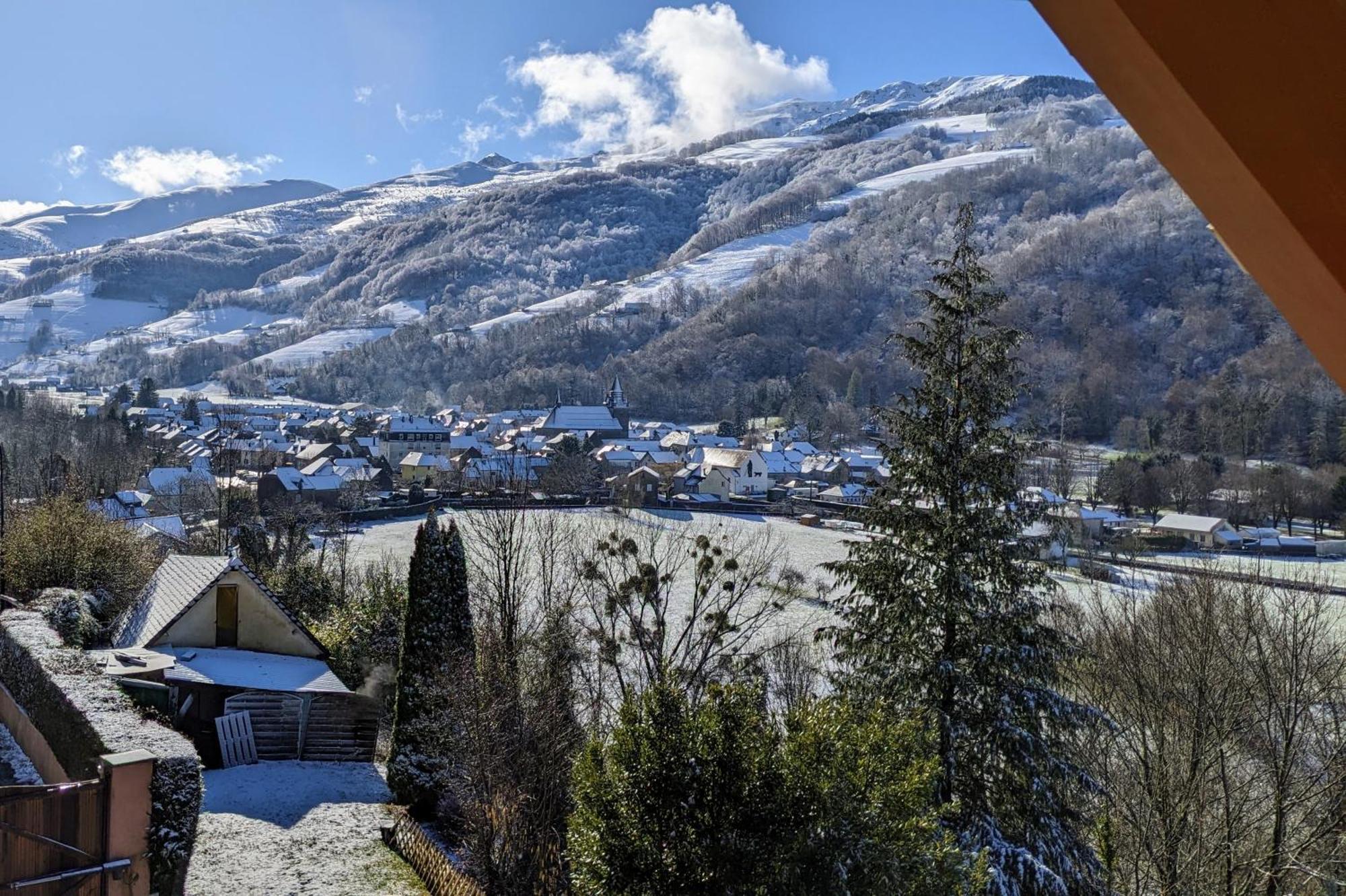 La Bigourdane Grand Gite Confortable & Spa Campan Exterior photo