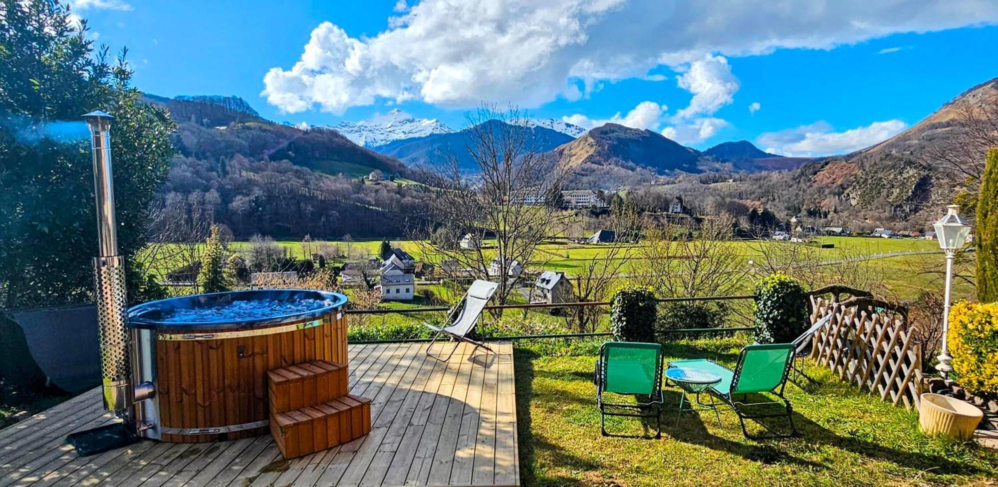 La Bigourdane Grand Gite Confortable & Spa Campan Exterior photo